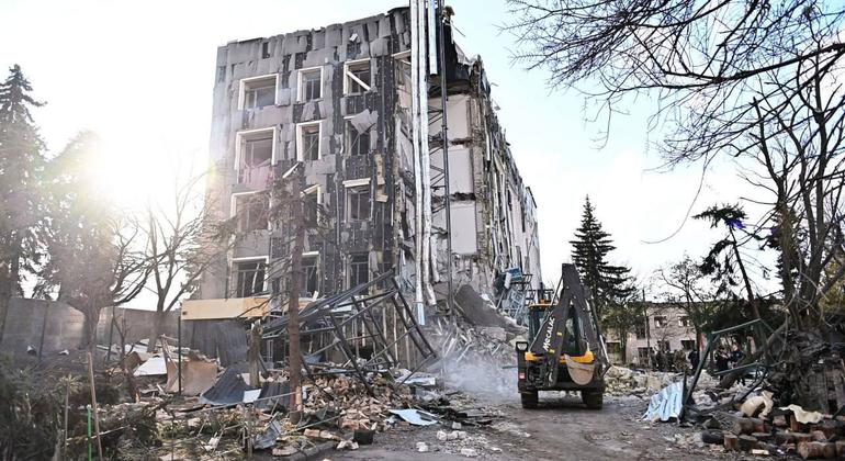 UN deplores deadly attack on city in central Ukraine