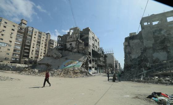 UN relief chief welcomes limited Gaza aid resumption – but it’s a ‘drop in the ocean’