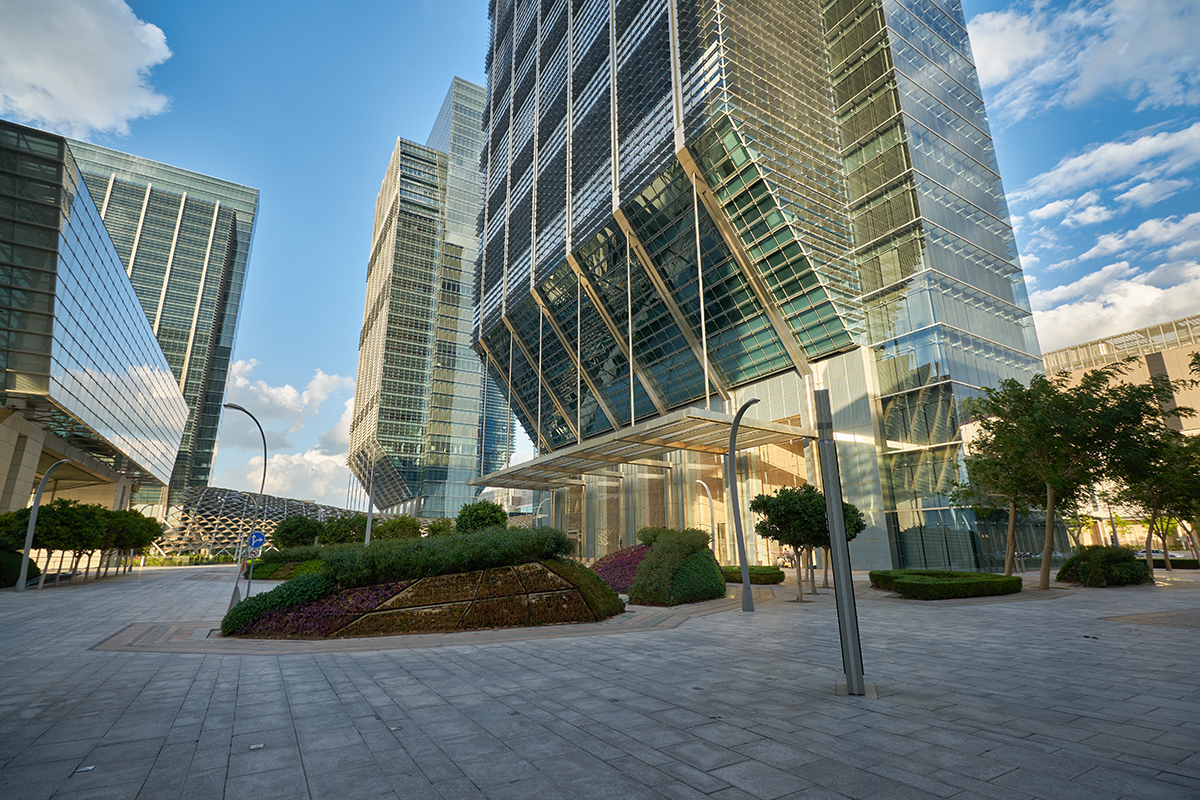 ADGM RA fines Christopher Flinos, AC Holding for cryptocurrency conversion violations