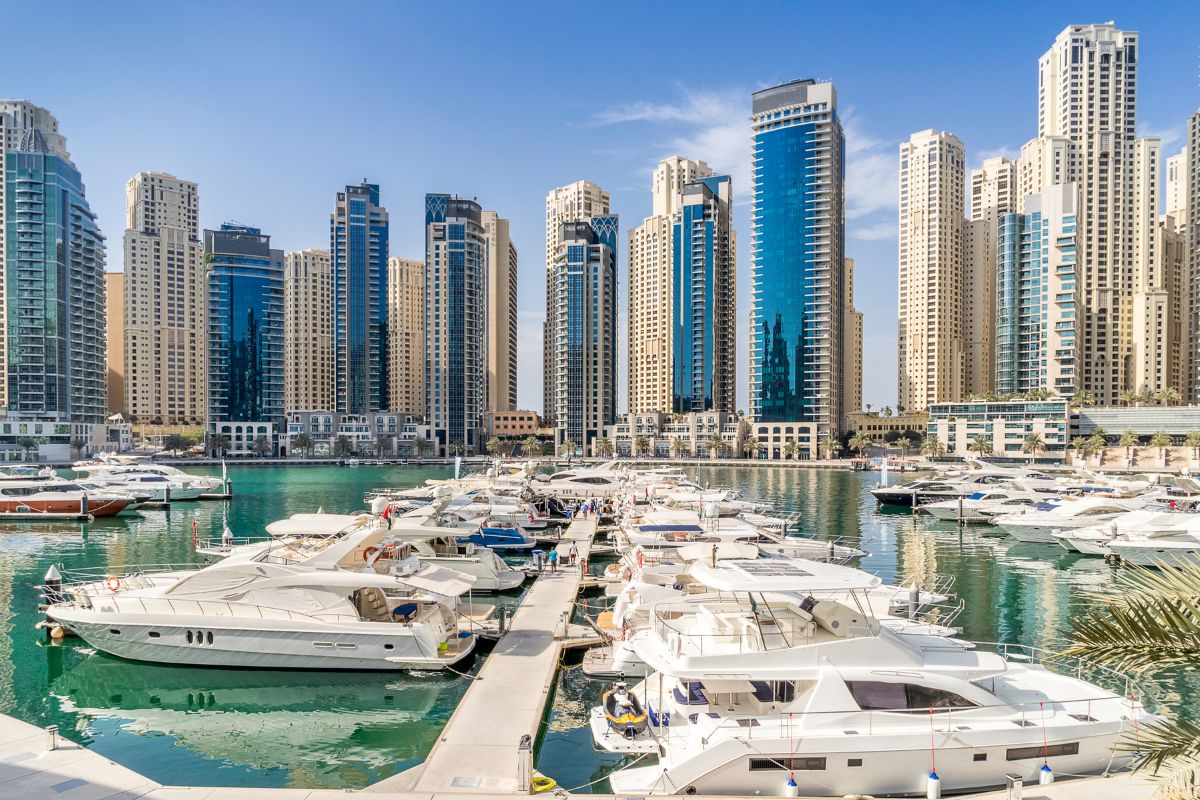 UAE residents need nearly $1,800 monthly to become millionaires in 10 years, financial experts reveal