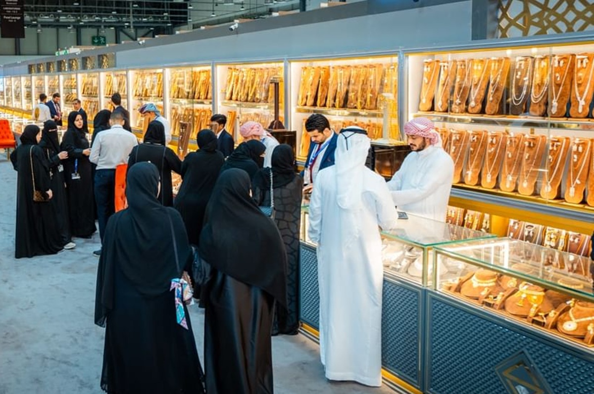 Jewellery show in Sharjah to display stunning 108m-long diamond necklace