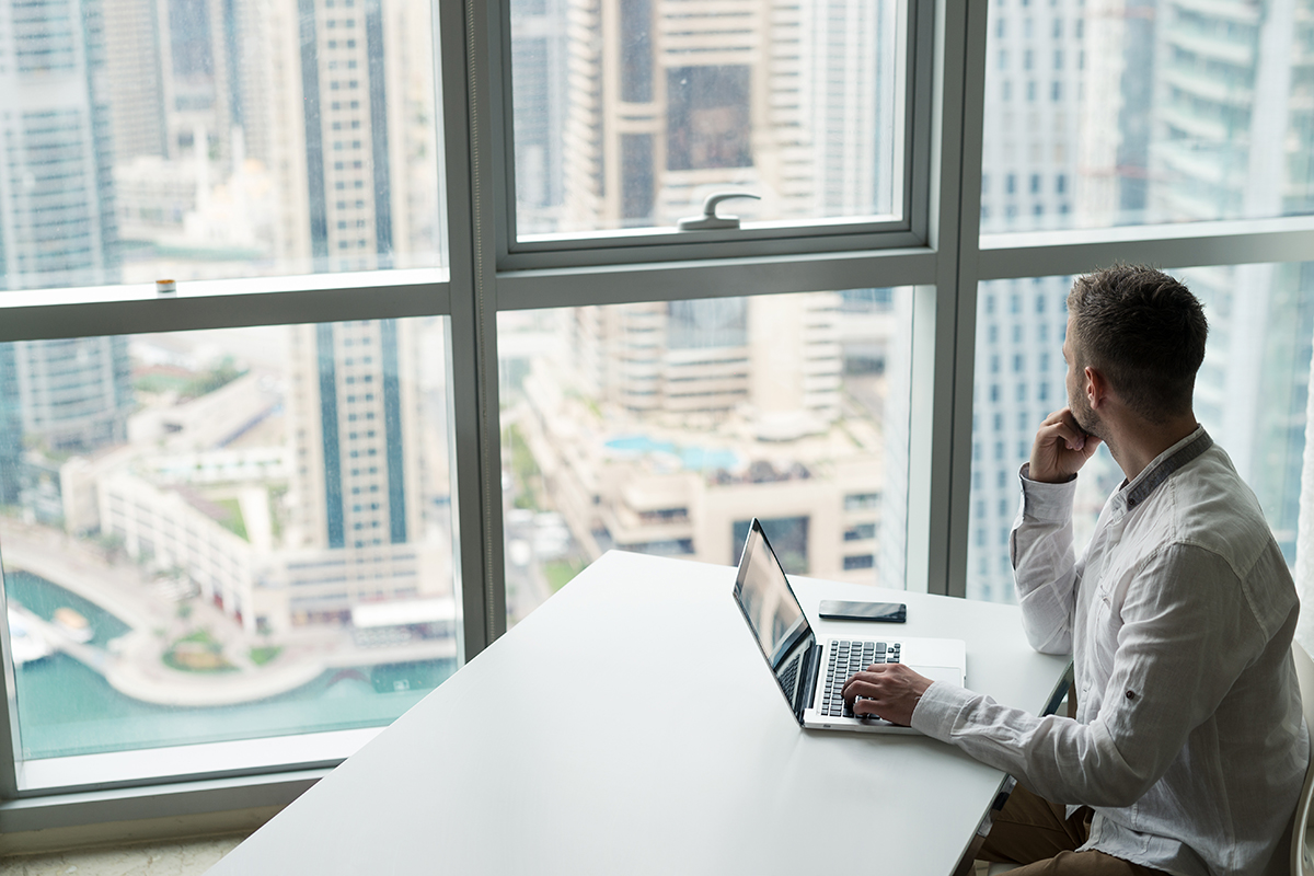 UAE workers want higher pay as 80% consider job switch: Report