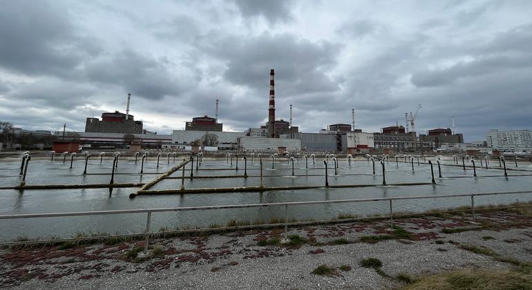 UN chief condemns Russian strikes on Ukraine, warns of nuclear safety risk