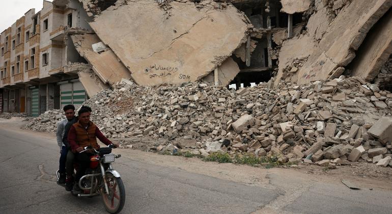 Syria crisis: Hundreds killed in ongoing violence, hospitals overwhelmed