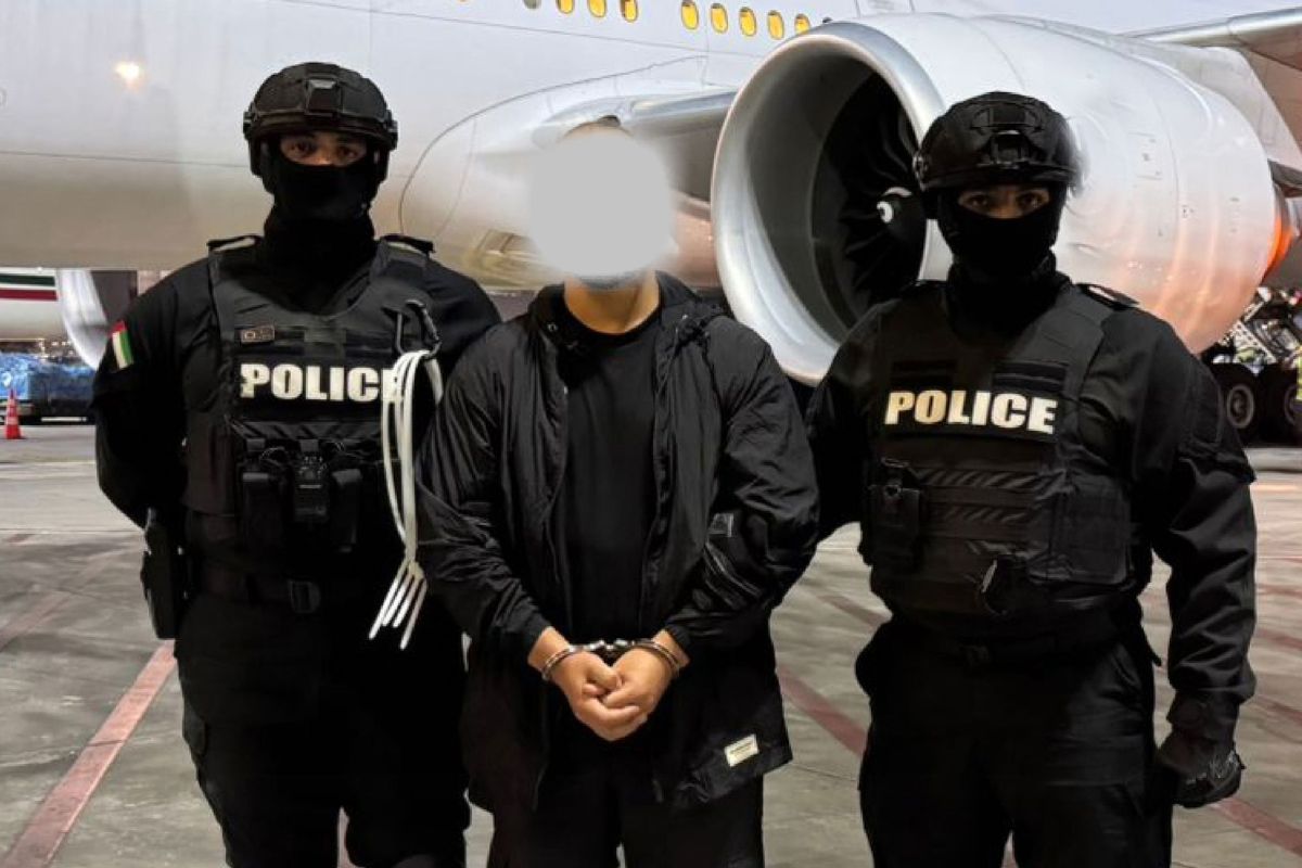 Dubai Police extradite two international crime suspects to France in 2025