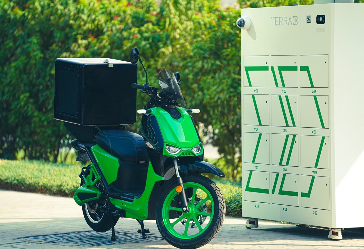 Dubai RTA to roll out battery-swapping stations for electric delivery bikes