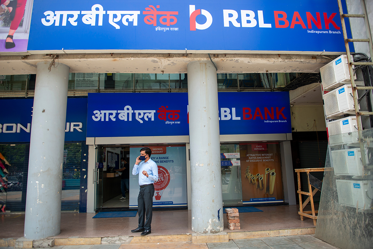 Mahindra & Mahindra exits RBL Bank with $77.1 million stake sale
